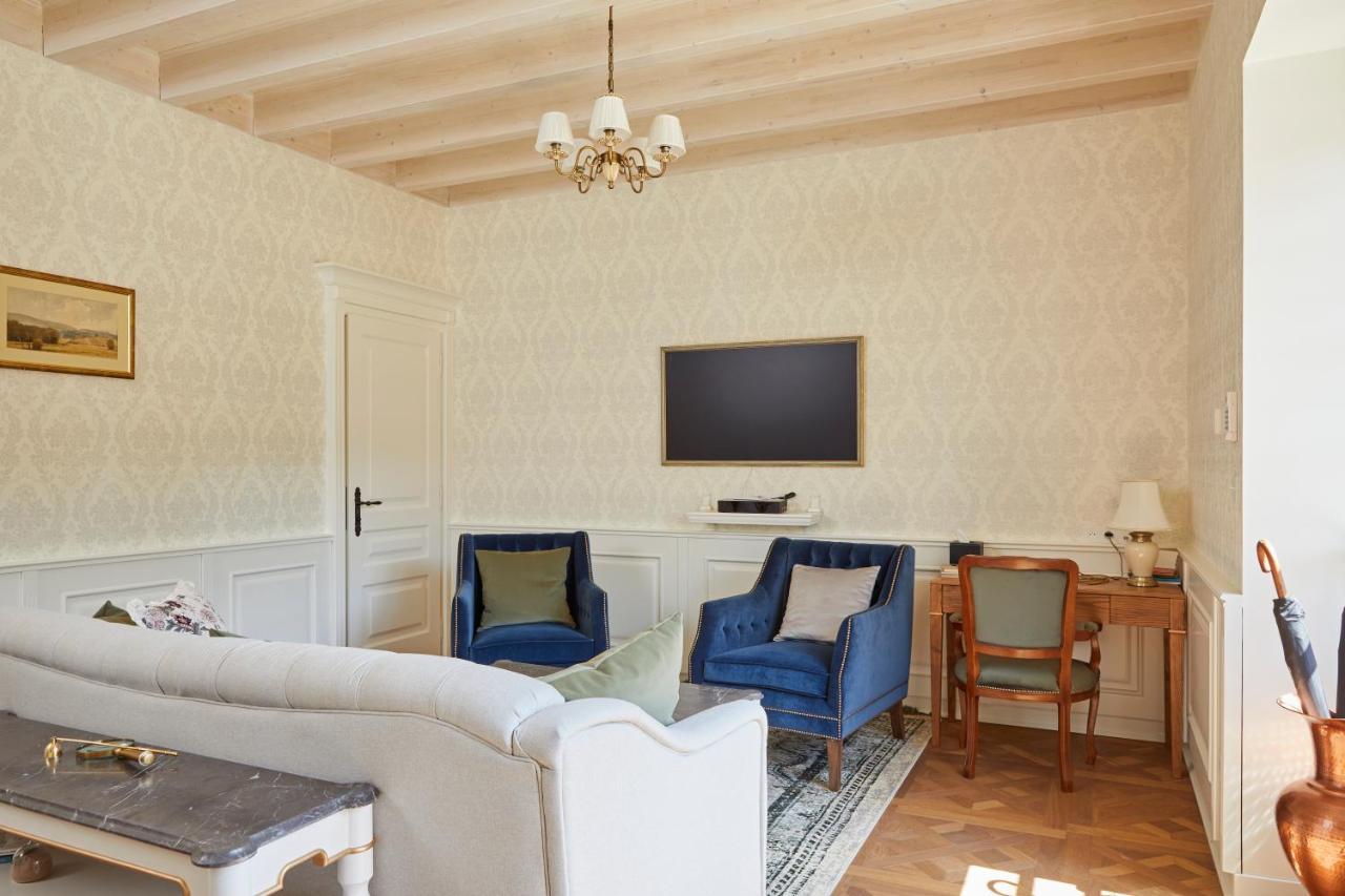 Chateau De Clotte & Suites Les Salles-de-Castillon Bagian luar foto